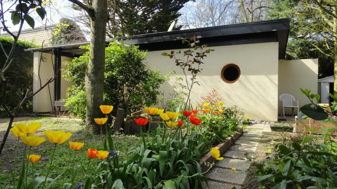Garden Studio Шантийи Экстерьер фото